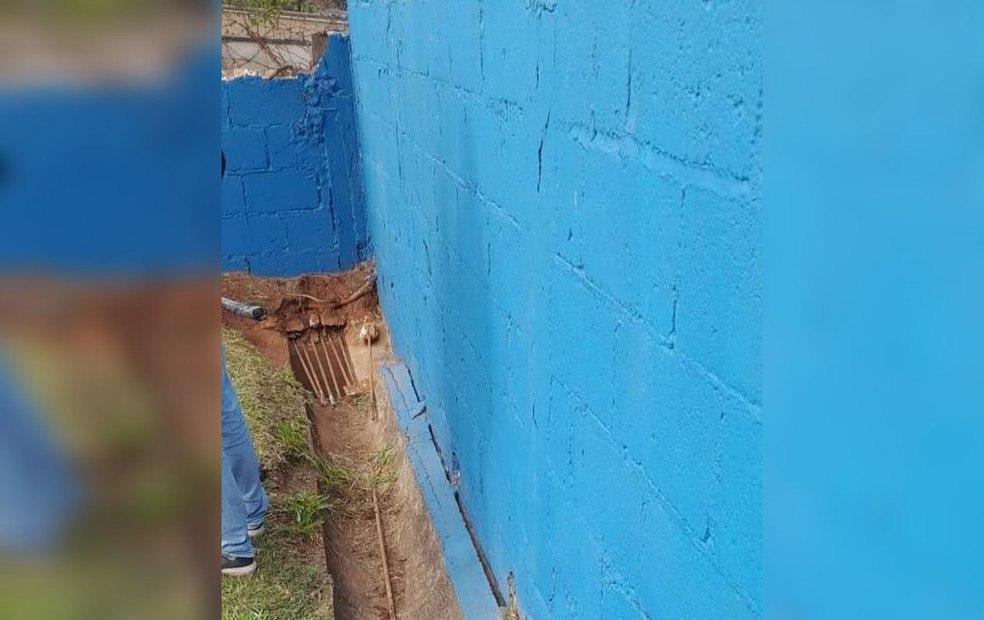 Criança cai dentro de tubulação pluvial em escola de Votorantim