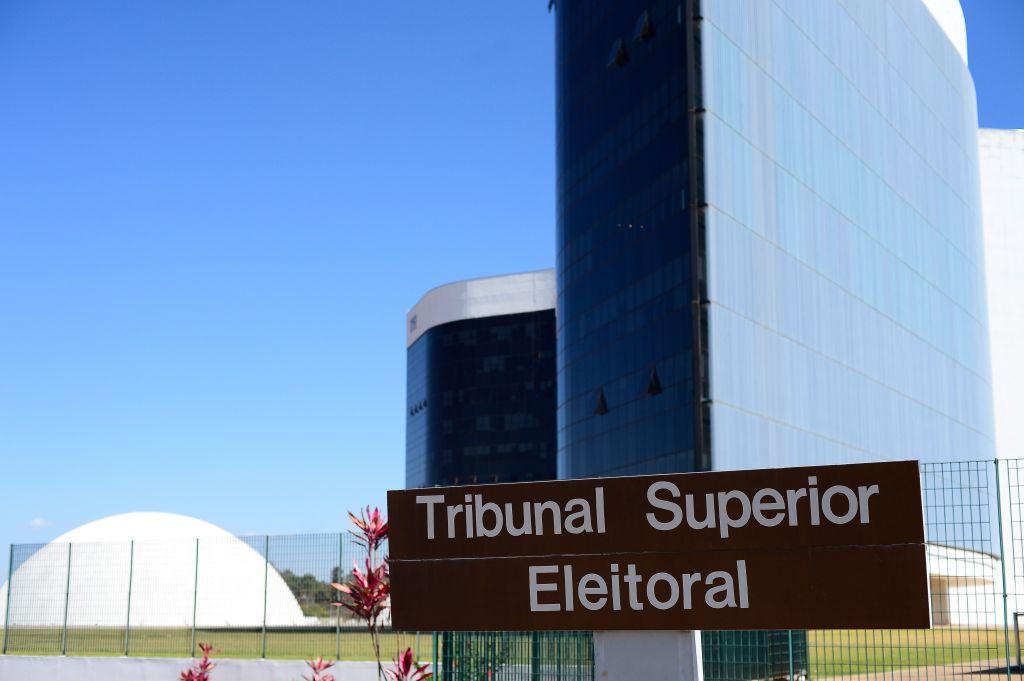 TSE: ministra nega direito de resposta a Lula por suposta fake news de Bolsonaro