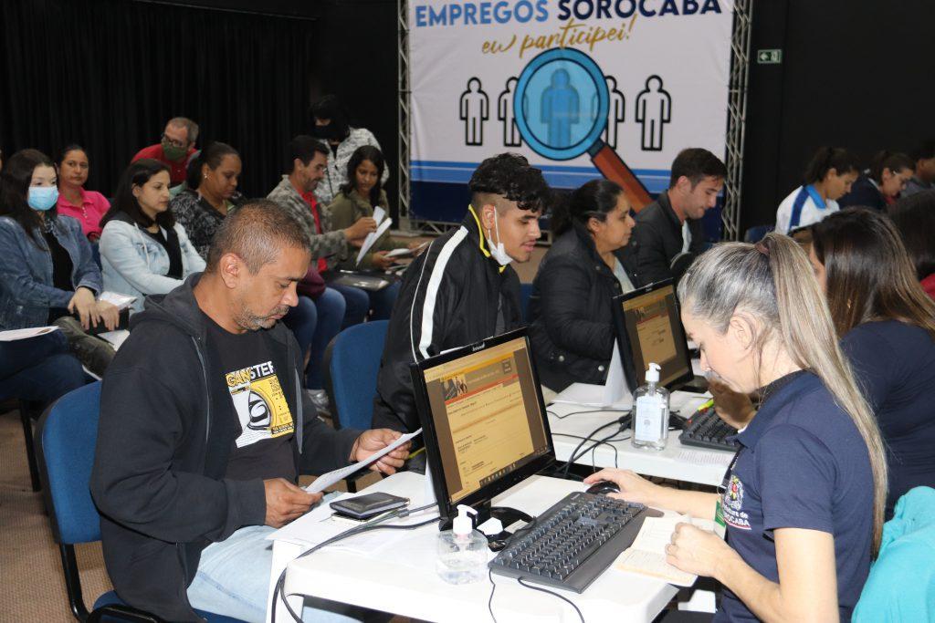 Mutirão de Empregos disponibiliza mais de 2 mil oportunidades de trabalho