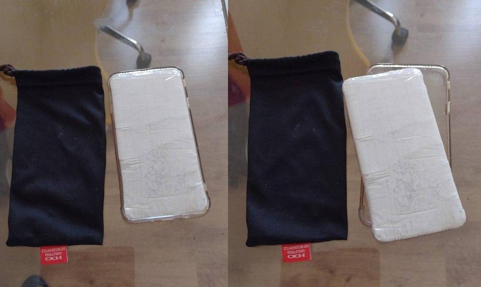Mulher compra celular de desconhecido na rua e recebe bloco de papel no lugar do aparelho: 'Me pegou'