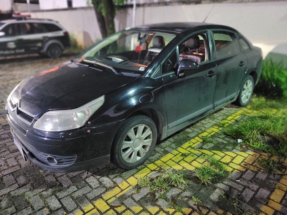 Suspeita de envolvimento com quadrilha que roubou caminhão e sequestrou motorista é presa em Jundiaí
