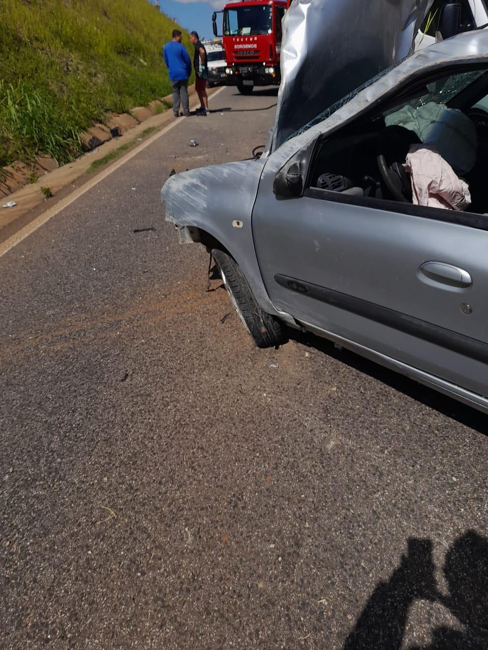 Acidente no trevo de Campina do Monte Alegre deixa uma vítima ferida