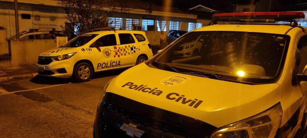 Idoso é roubado após parar em matagal para 