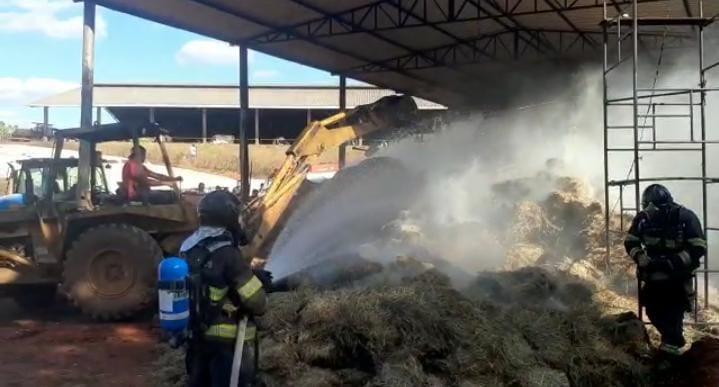 Incêndio em propriedade rural mobiliza equipes de emergência em Angatuba