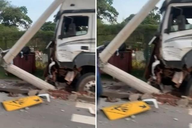 Acidente em Jundiaí: Carreta Colide com Ônibus e Derruba Poste, sem Feridos