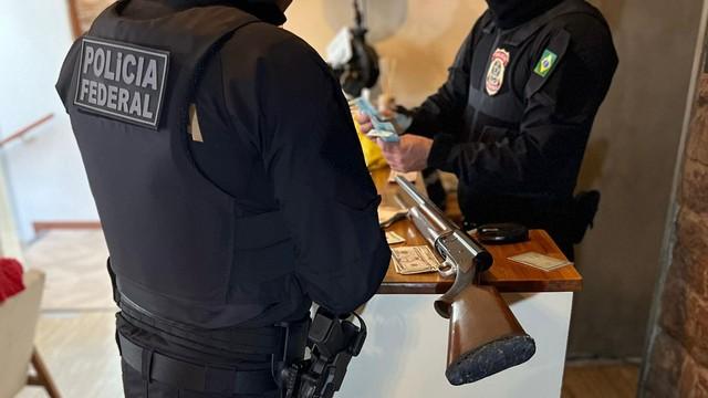 Operação da PF Desmantela Esquema Bilionário de Contrabando de Grãos