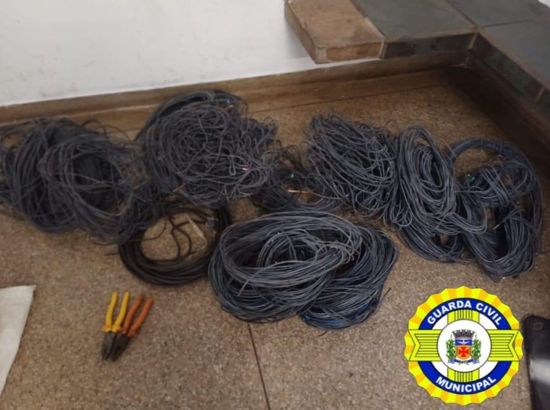 Fios de cobre são furtados de granja em Angatuba