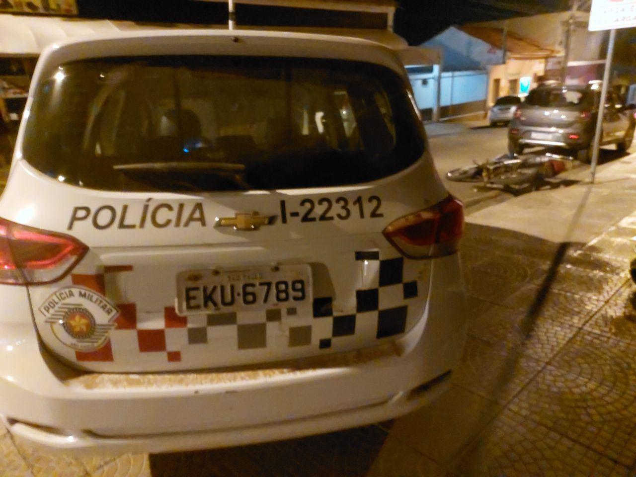 Polícia Militar apreende motocicleta furtada há 8 anos durante patrulhamento em Angatuba