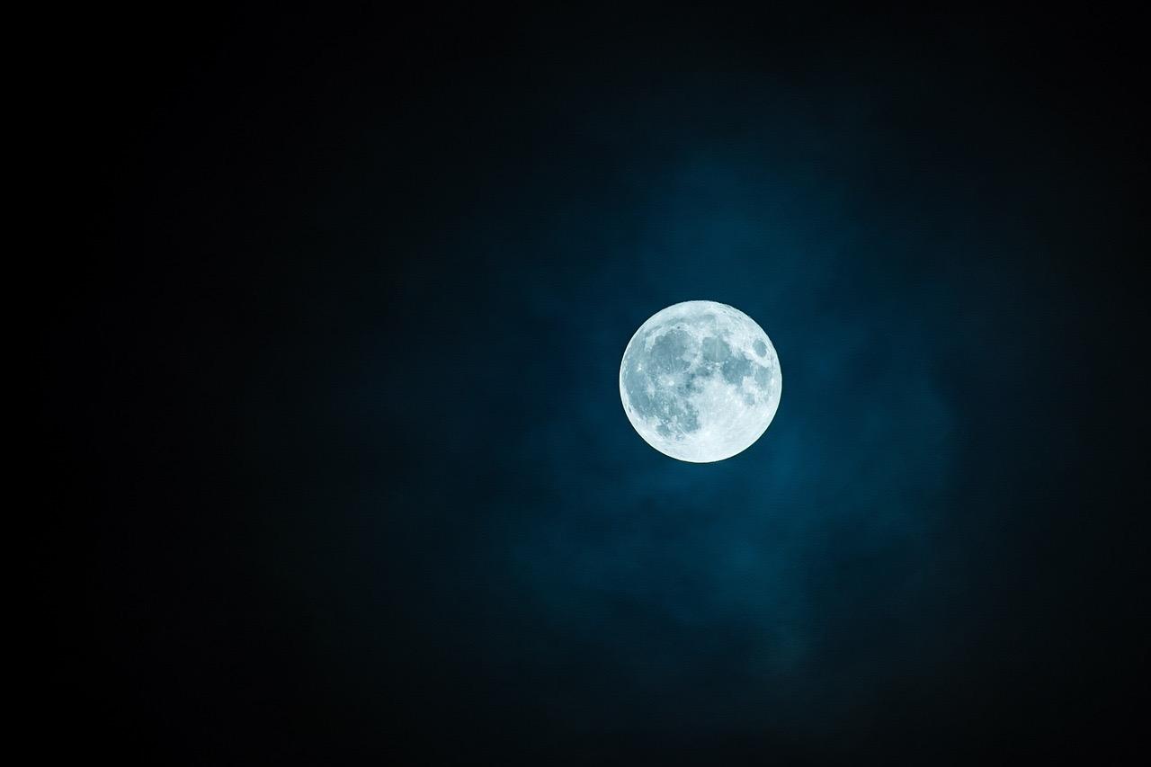 Fenômeno astronômico: Superlua azul brilhará no céu de todo o Brasil