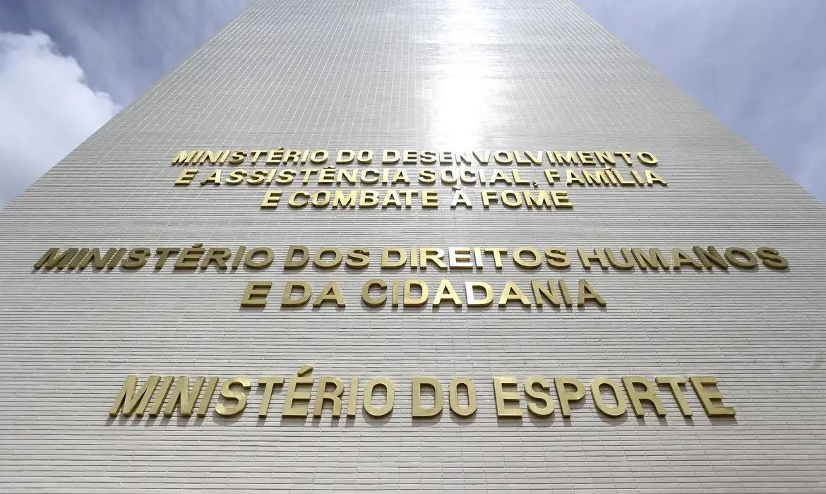 Brasil faz história nos Jogos Paralímpicos de Paris com maior delegação fora do País