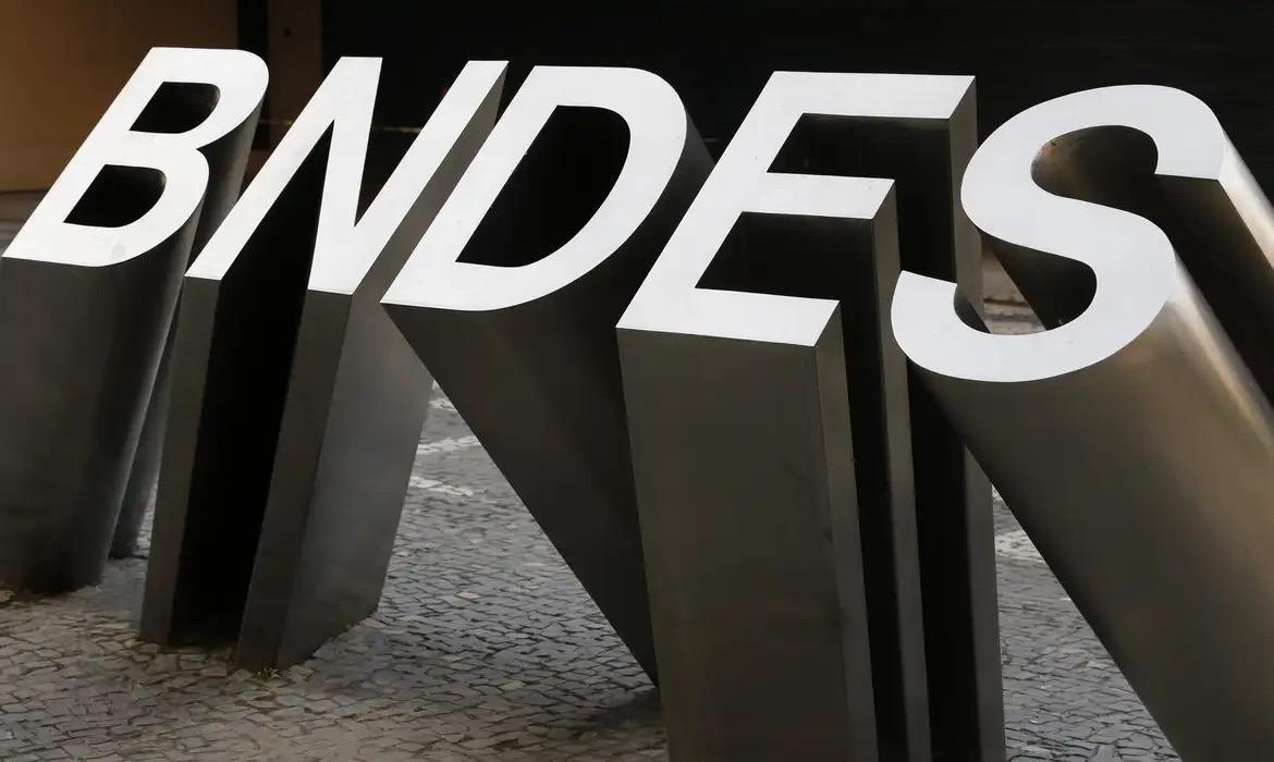 BNDES investe R$ 100 milhões para ampliar conectividade em favelas e zonas rurais