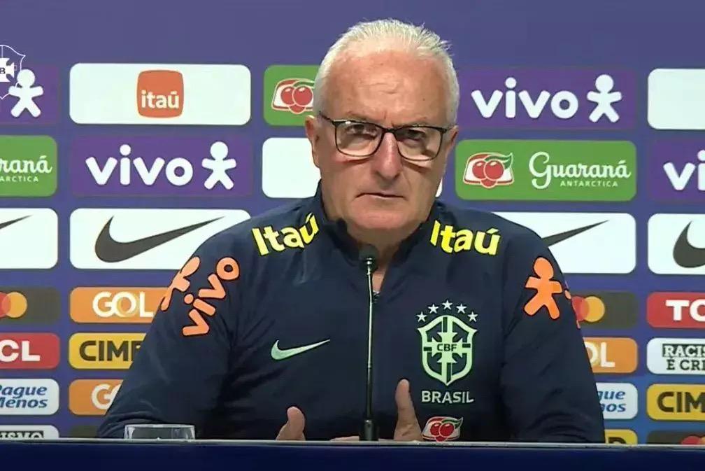 Dorival Júnior aposta em time ofensivo contra o Chile em busca de recuperação