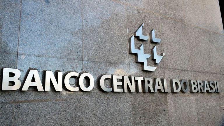Economia brasileira avança 0,23% em agosto, superando expectativas do mercado