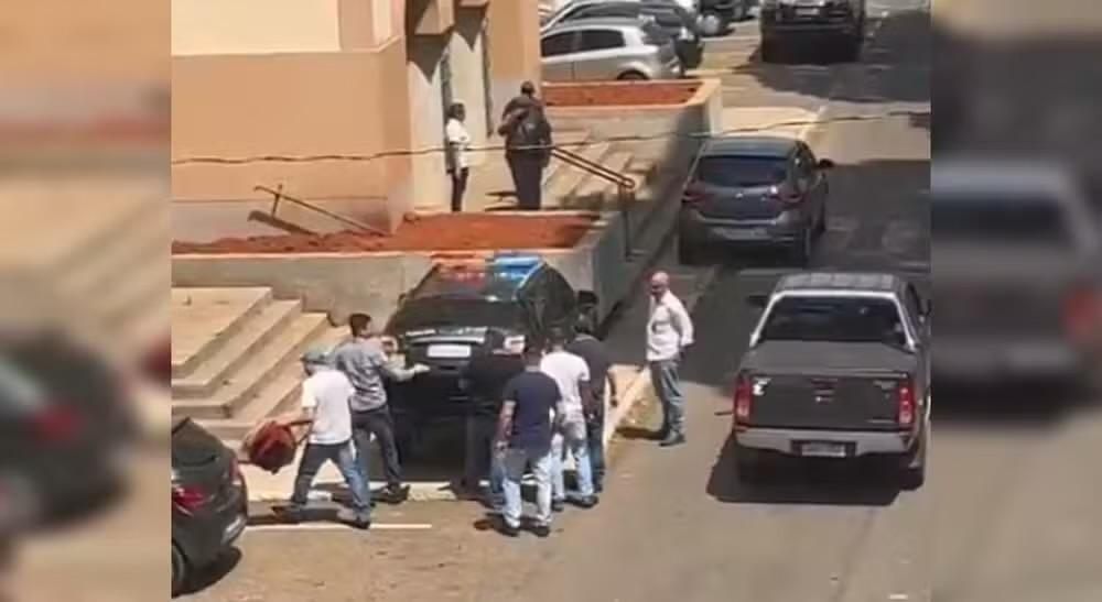 Homem procurado pela Justiça é preso dentro de igreja em Itapetininga