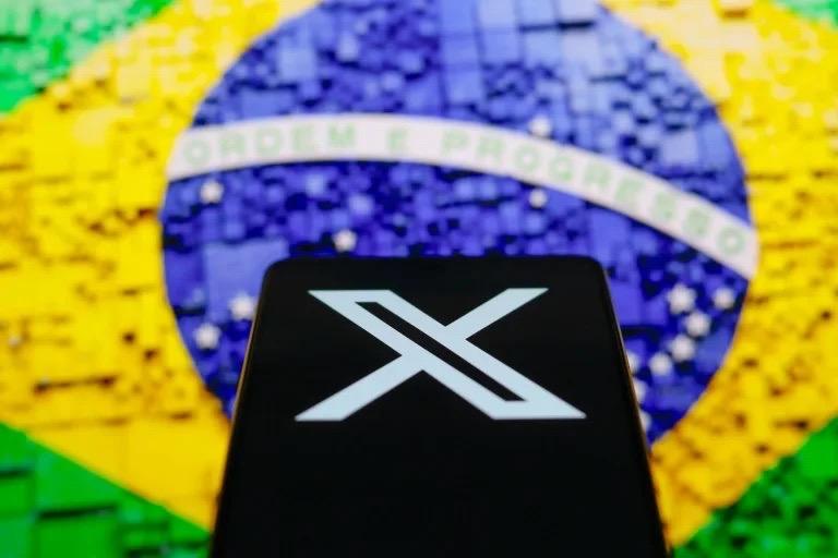 Rede social X volta a operar no Brasil após decisão do STF