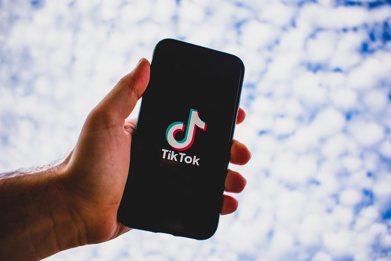 TikTok e OMS fecham parceria para combater desinformação em saúde