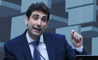 Brasil defende nova arquitetura financeira global, afirma Gabriel Galípolo