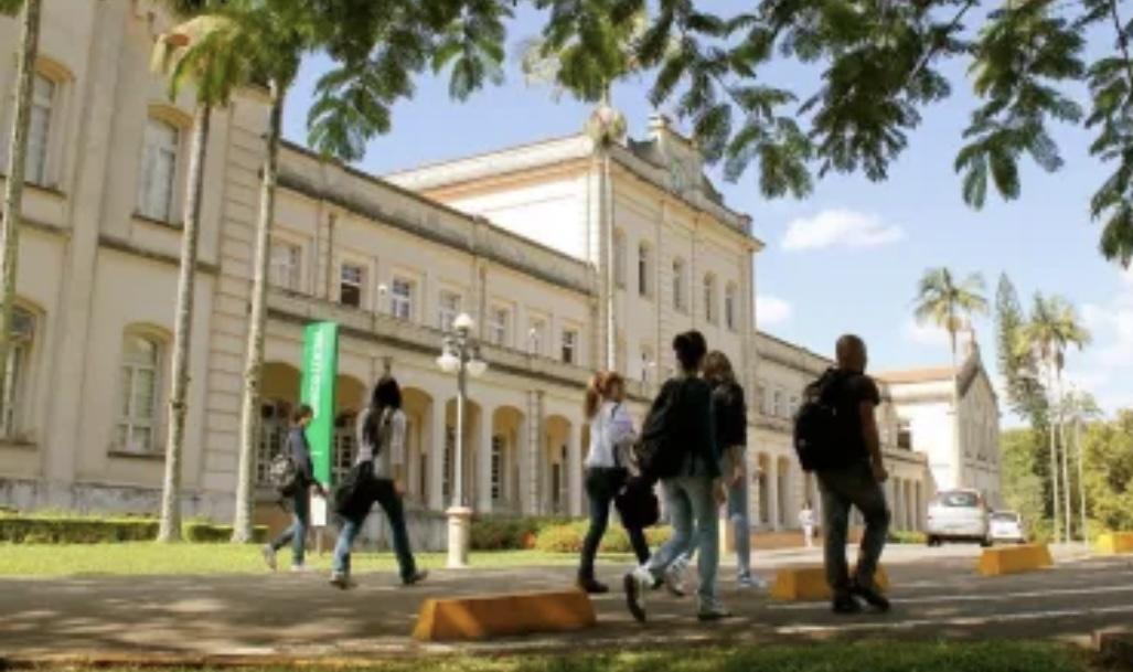 Fuvest 2025: 1ª Fase Acontece Neste Domingo com 8.147 Vagas em Disputa