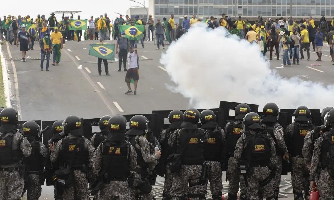 Projeto de anistia para envolvidos no 8 de Janeiro enfrenta impasse no Congresso