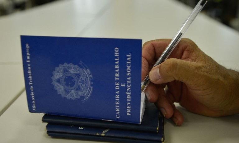 Taxa de desemprego cai em sete estados no terceiro trimestre de 2024