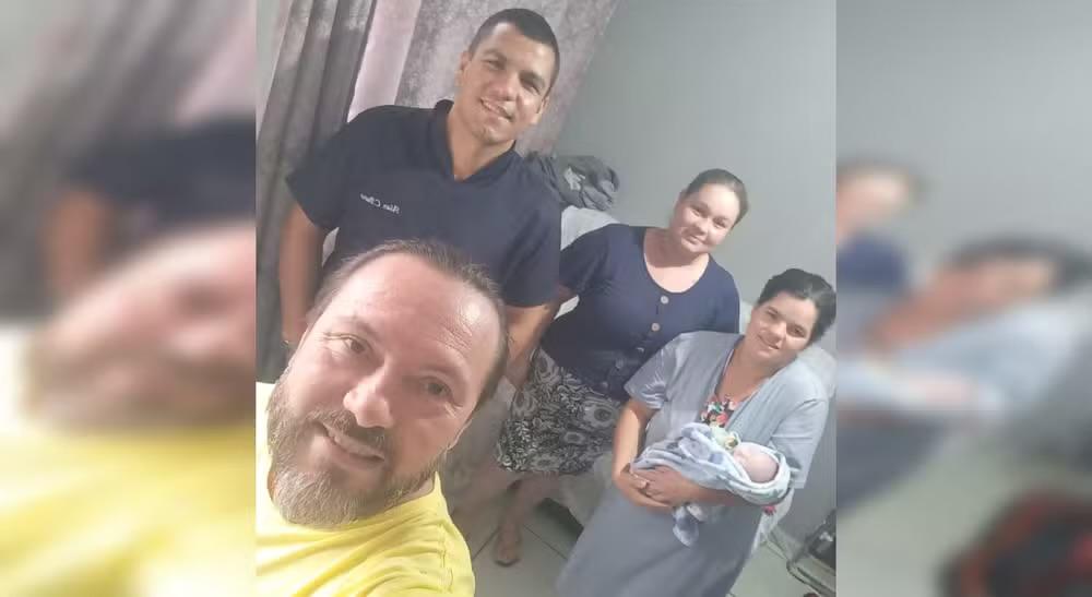 Vídeo de Enfermeiro Trocando Bolsa de Colostomia em Recém-Nascido Viraliza nas Redes