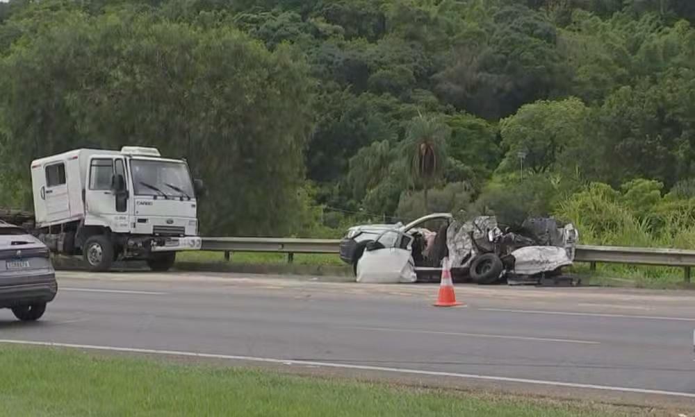 Acidente na Rodovia dos Bandeirantes deixa quatro mortos e quatro feridos em Jundiaí