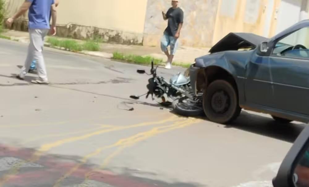 Motociclista é Arremessado Após Colisão em Capão Bonito