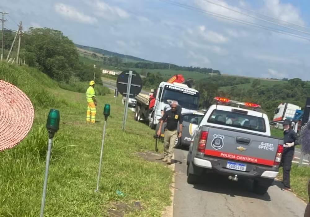 Mulher morre atropelada por caminhão em rodovia de Itapetininga