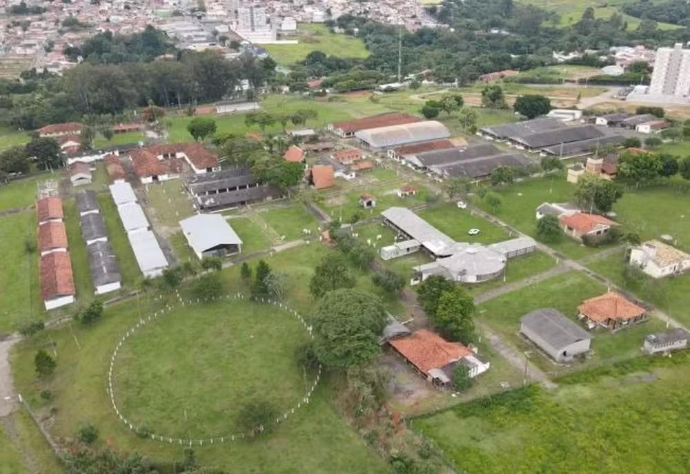 Prefeitura de Itapetininga recebe uso definitivo do Recinto de Exposições