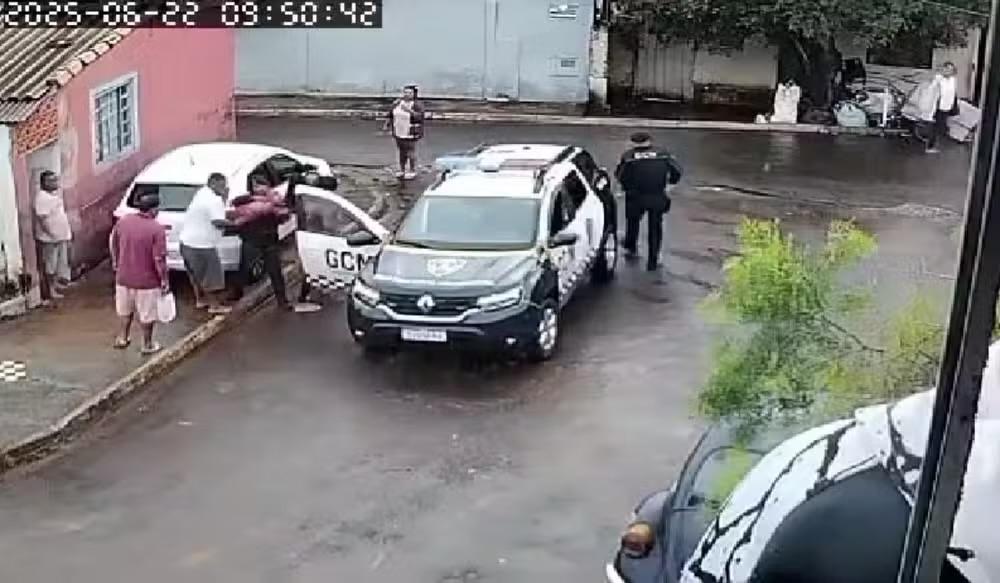 Guarda salva bebê em convulsão em Taquarituba (SP) após febre alta