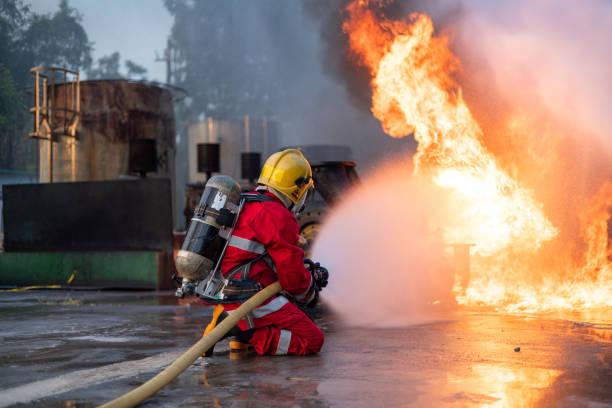 Incêndio atinge fábrica de telhas em Itu e mobiliza Corpo de Bombeiros