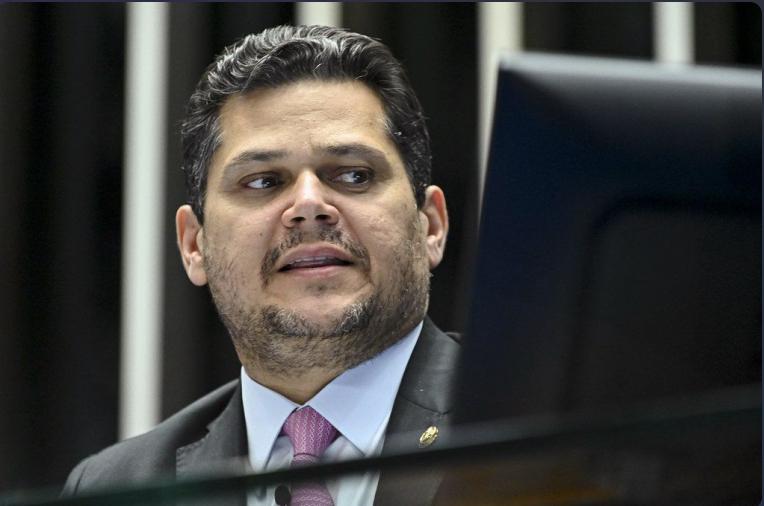 Alcolumbre deve rejeitar pedido de impeachment contra ministros do STF, diz CNN