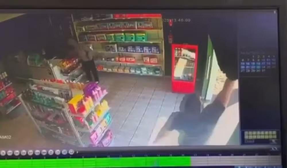 Assaltante é trancado em farmácia e preso em Cesário Lange (SP)