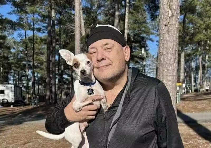Chihuahua bípede salva tutor de ataque cardíaco nos EUA