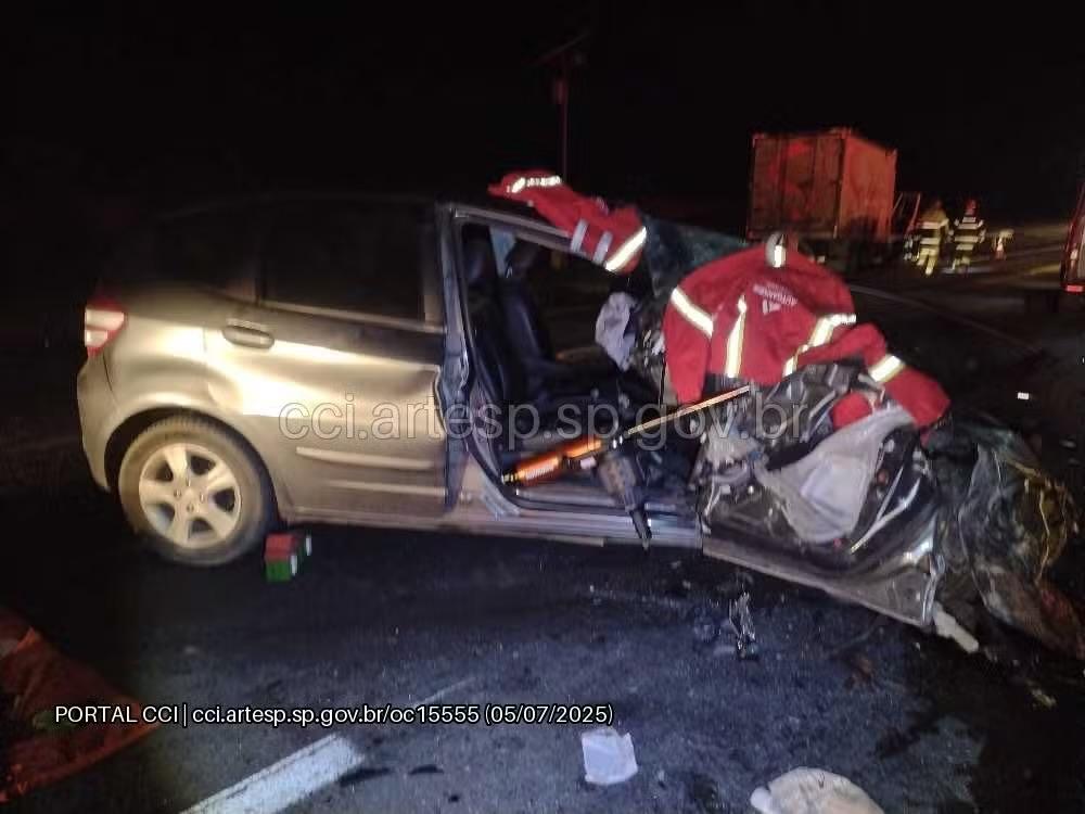 Motorista morre após colisão frontal com caminhão na Rodovia Marechal Rondon, em Tietê