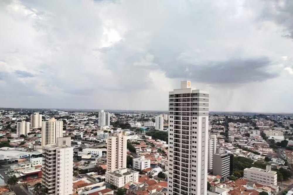 Frente fria chega a SP com risco de temporais, granizo e queda brusca de temperatura