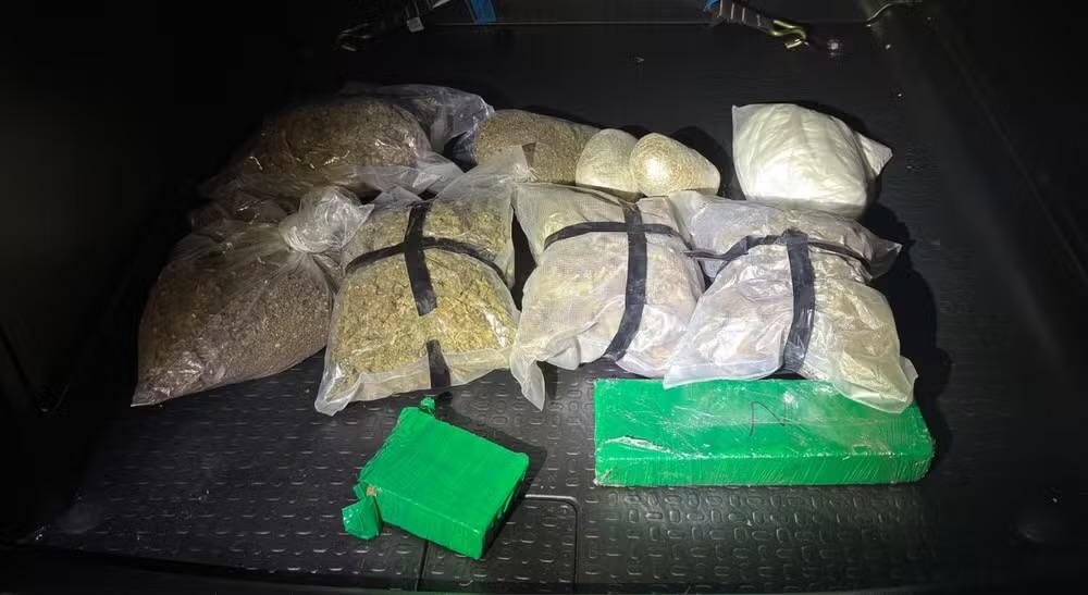 Motorista é preso em Jundiaí após perseguição e apreensão de 18 kg de drogas