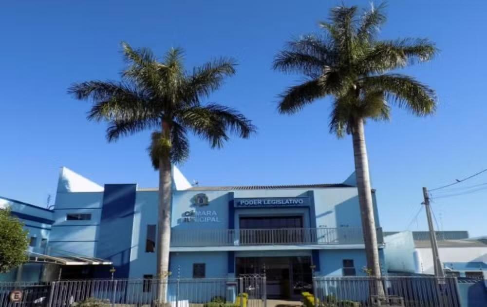 Câmara de São Miguel Arcanjo abre concurso público com salários de até R$ 4,9 mil