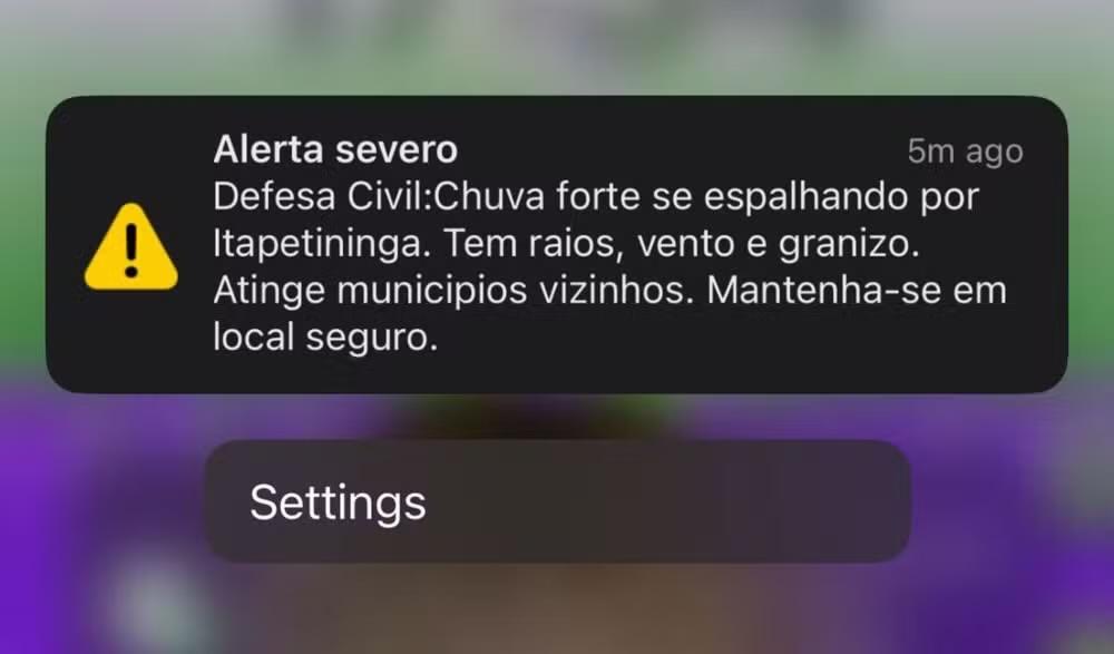 Chuva forte provoca alerta severo e interdita rodovia em Itapetininga