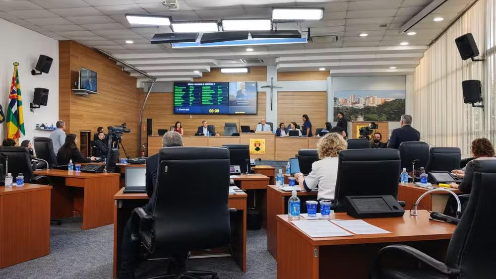 Câmara de Sorocaba aprova reajuste salarial para servidores públicos
