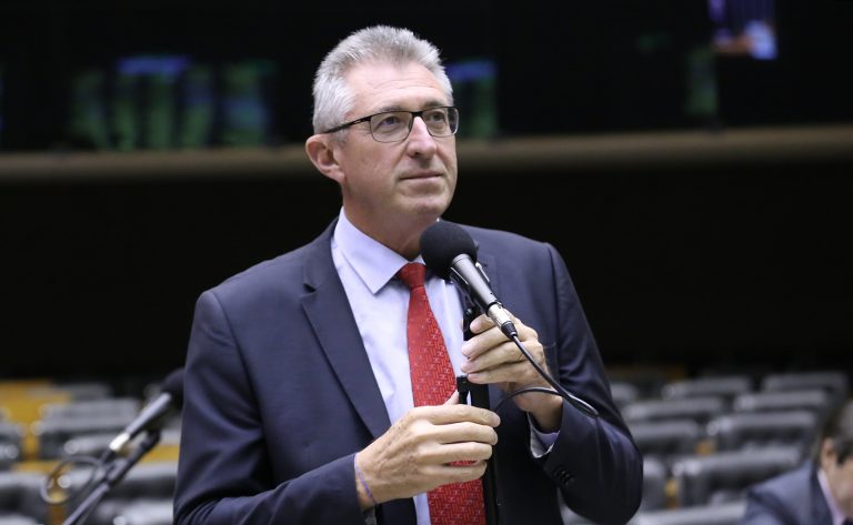 Comissão de Trabalho aprova projeto que inclui sindicatos no regime do Simples Nacional