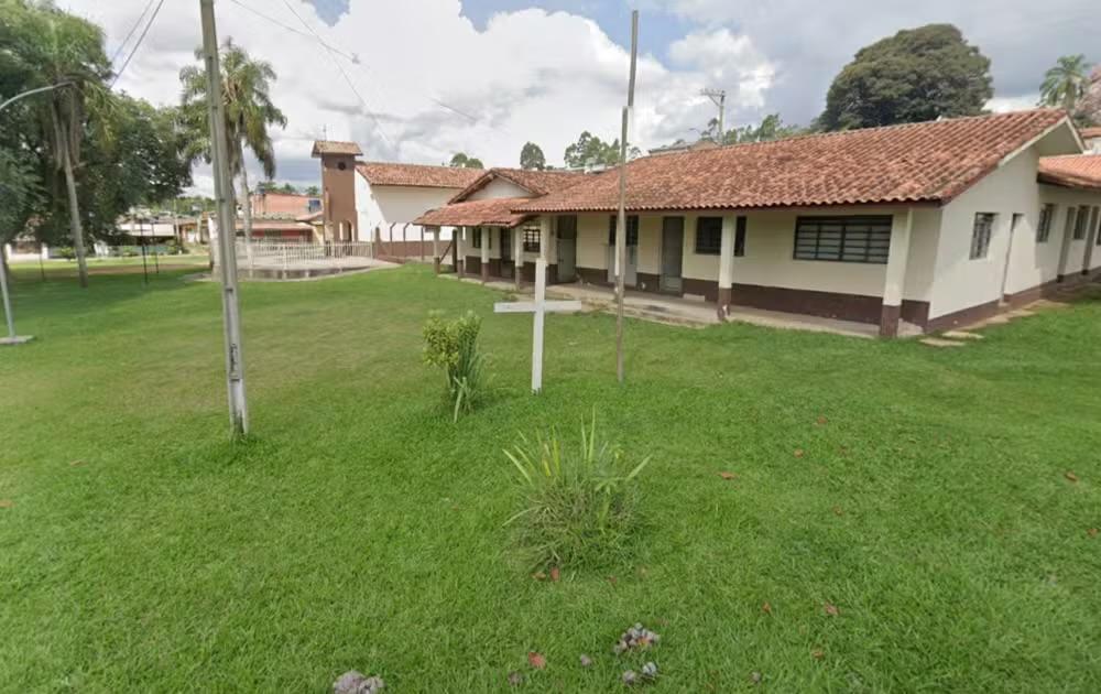 Homem é baleado sete vezes nas costas em praça de São Roque e fica em estado grave