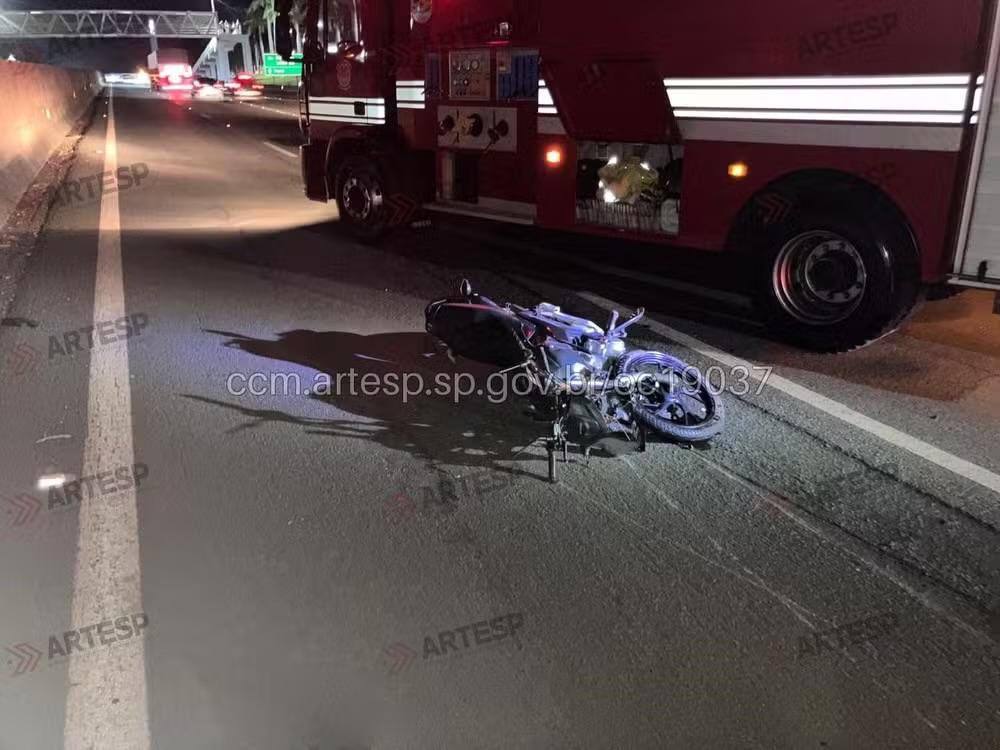 Motociclista morre em colisão frontal com carro na SP-127 em Cerquilho