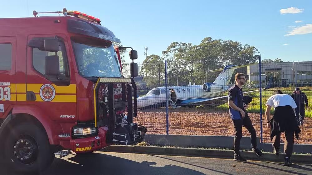 Jatinho sai da pista após pouso em aeroclube na Grande Florianópolis