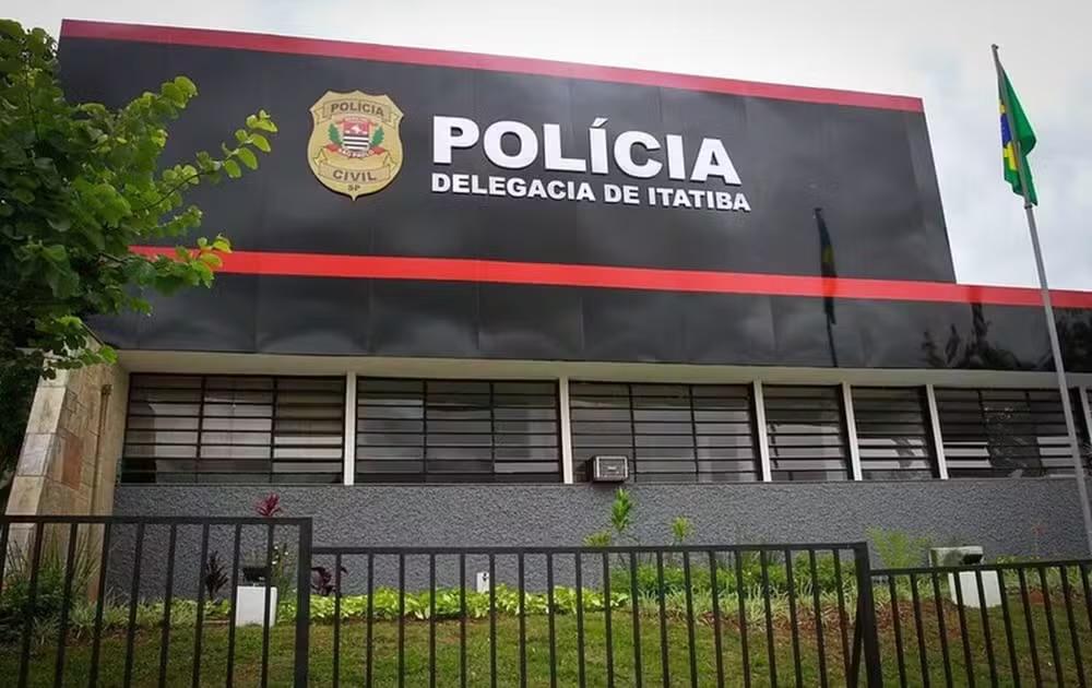 Quadrilha rouba caminhão com carga avaliada em R$ 300 mil e mantém motorista refém em Itatiba