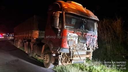 Ultrapassagem termina em grave acidente com dois mortos e sete feridos na Raposo Tavares, em Paranapanema