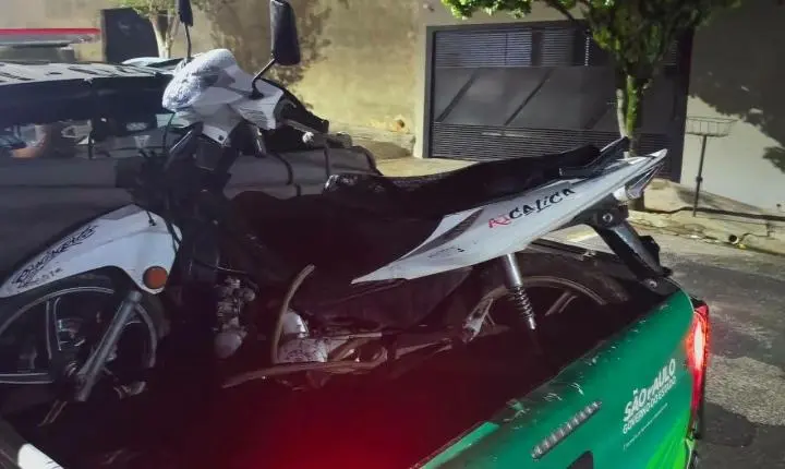 GCM de Angatuba apreende motocicleta após indivíduo abandonar veículo durante abordagem
