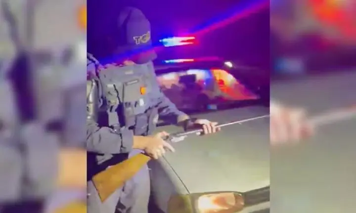 Homem é preso por porte ilegal de arma e caça ilegal na SP-250 em São Miguel Arcanjo