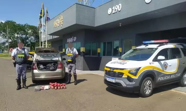 Trio de estrangeiros é preso com carro carregado de produtos furtados na Castello Branco, em Avaré